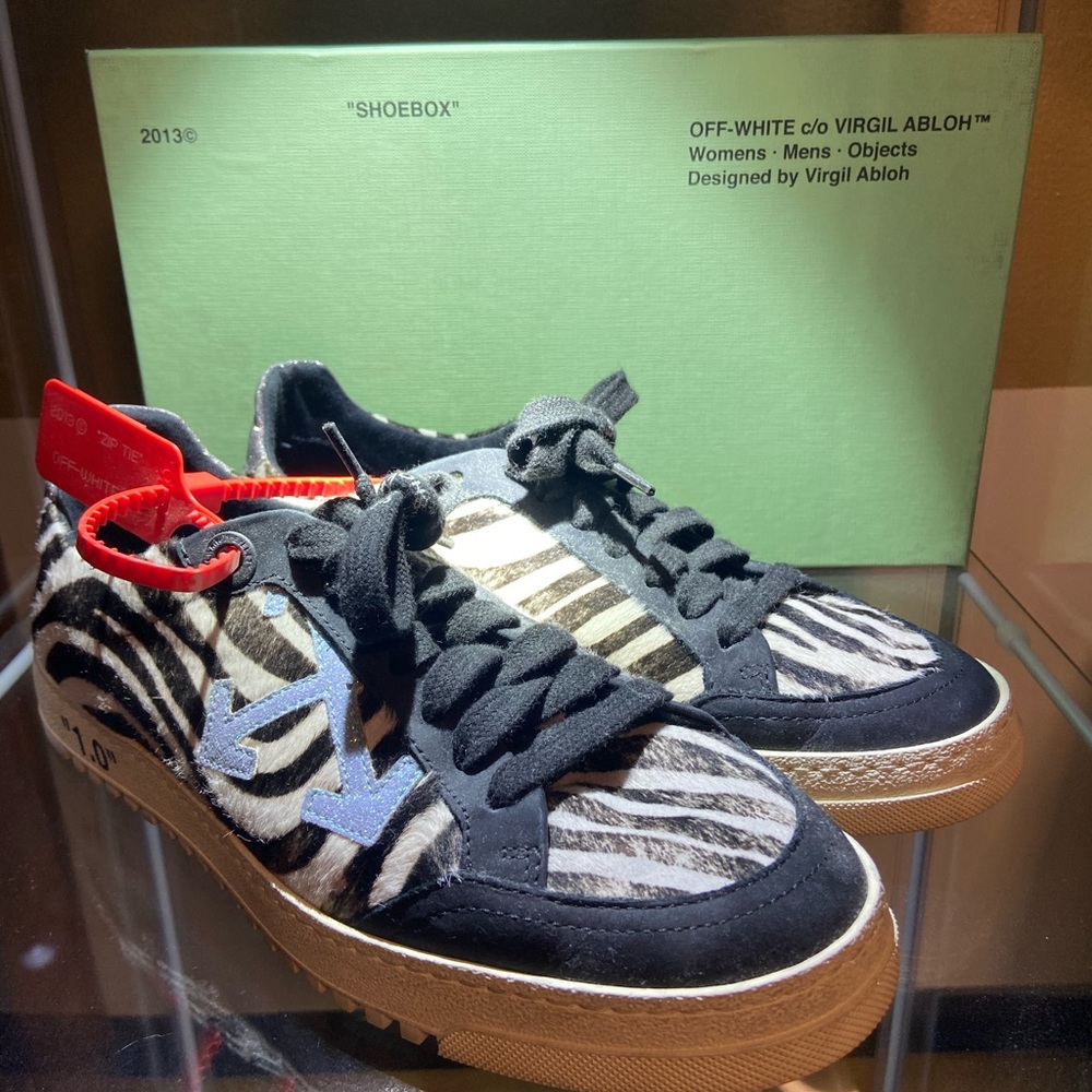 Off-White c/o Virgil Abloh Zebra Sneakers 39